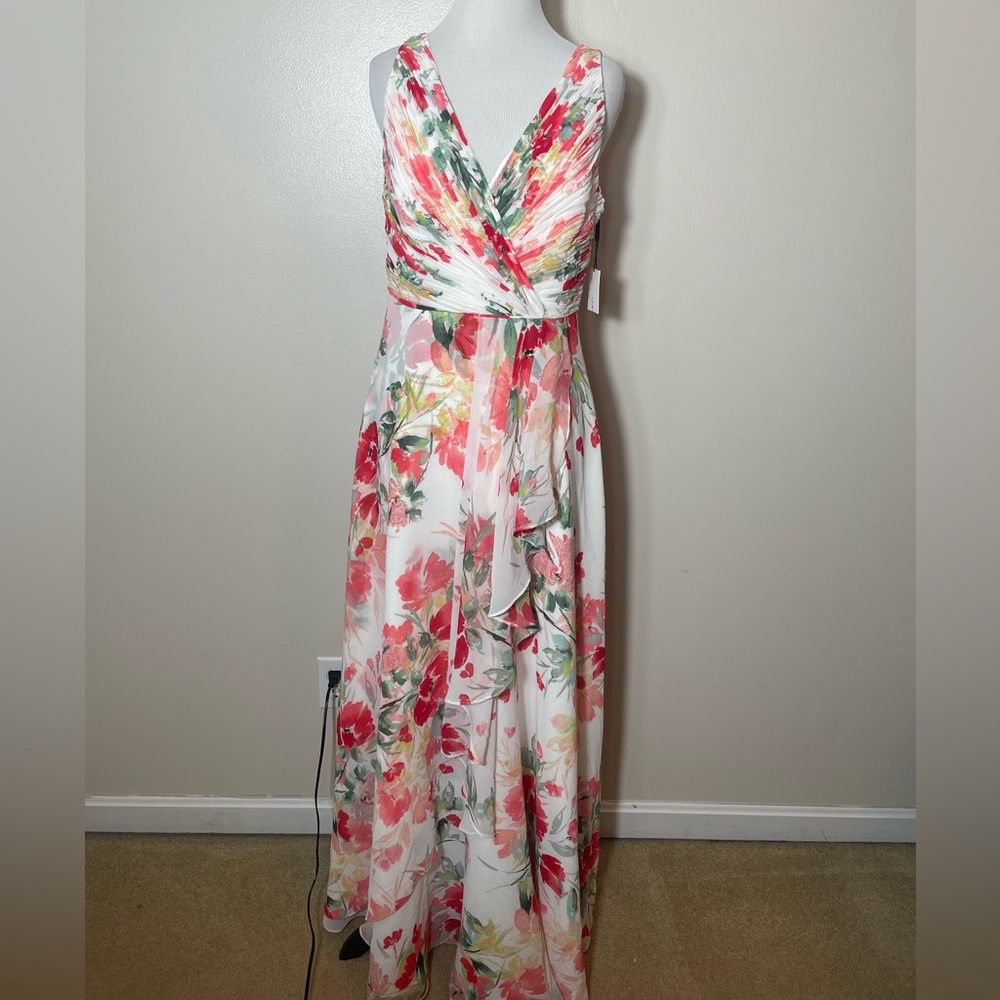 NWT Calvin Klein Floral Sleeveless Maxi Dress - Size 6